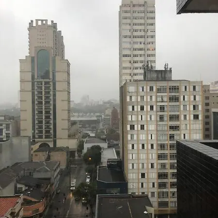 Apto no coração de Curitiba!-2